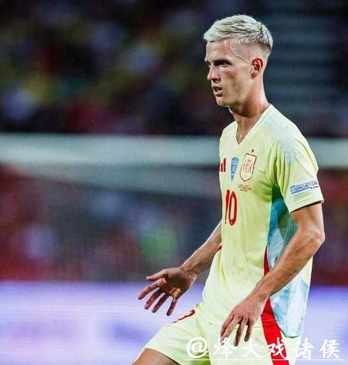 莱万10连击+双响!世预赛欧洲区进球仅次C罗舍瓦 莱万10连击+双响!世预赛欧洲区进球仅次C罗舍瓦