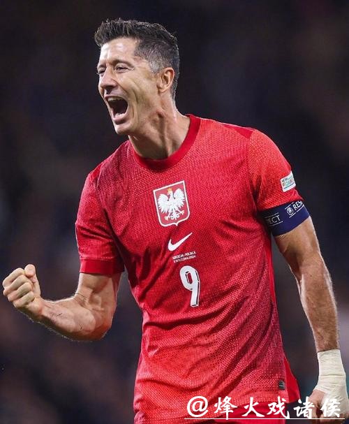 莱万10连击+双响!世预赛欧洲区进球仅次C罗舍瓦 莱万10连击+双响!世预赛欧洲区进球仅次C罗舍瓦