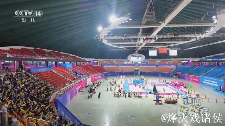 不缺位的陪伴 “小海豚”全程助力轮椅篮球比赛 不缺位的陪伴 “小海豚”全程助力轮椅篮球比赛